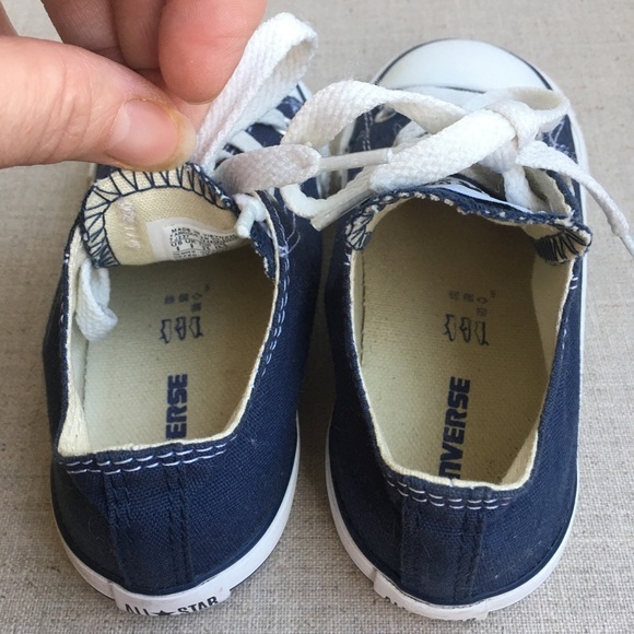 Converse Unisex US 9 Navy Blue Lace-Up Sneakers - Picture 4 of 8